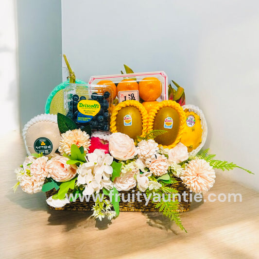 經典花藝鮮果籃 Floral Fruit Basket